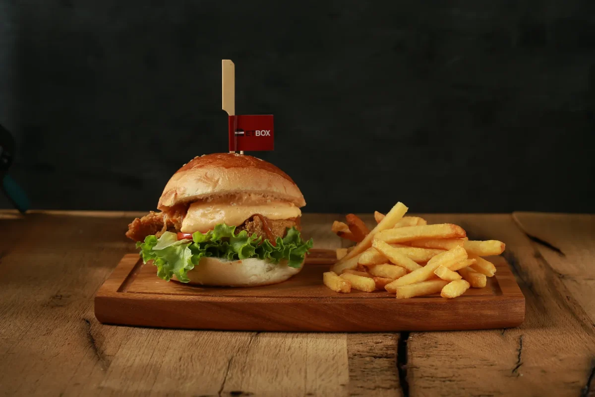 etbox-golden-fried-burger-image-banner